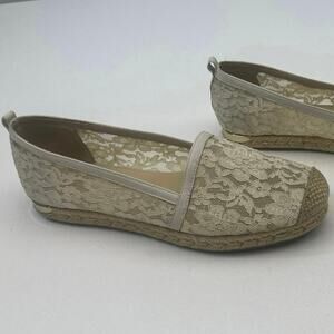 Stuart Weitzman Ivory Lace Loafers Size 8M